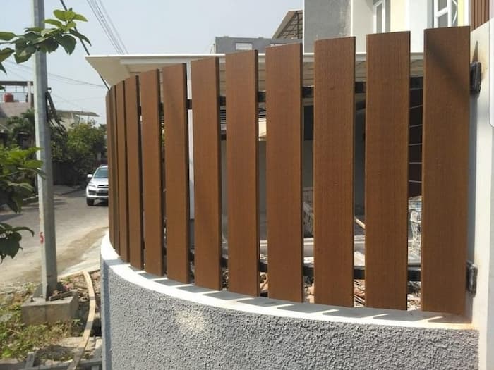 Kết hợp tường bê tông và gỗ