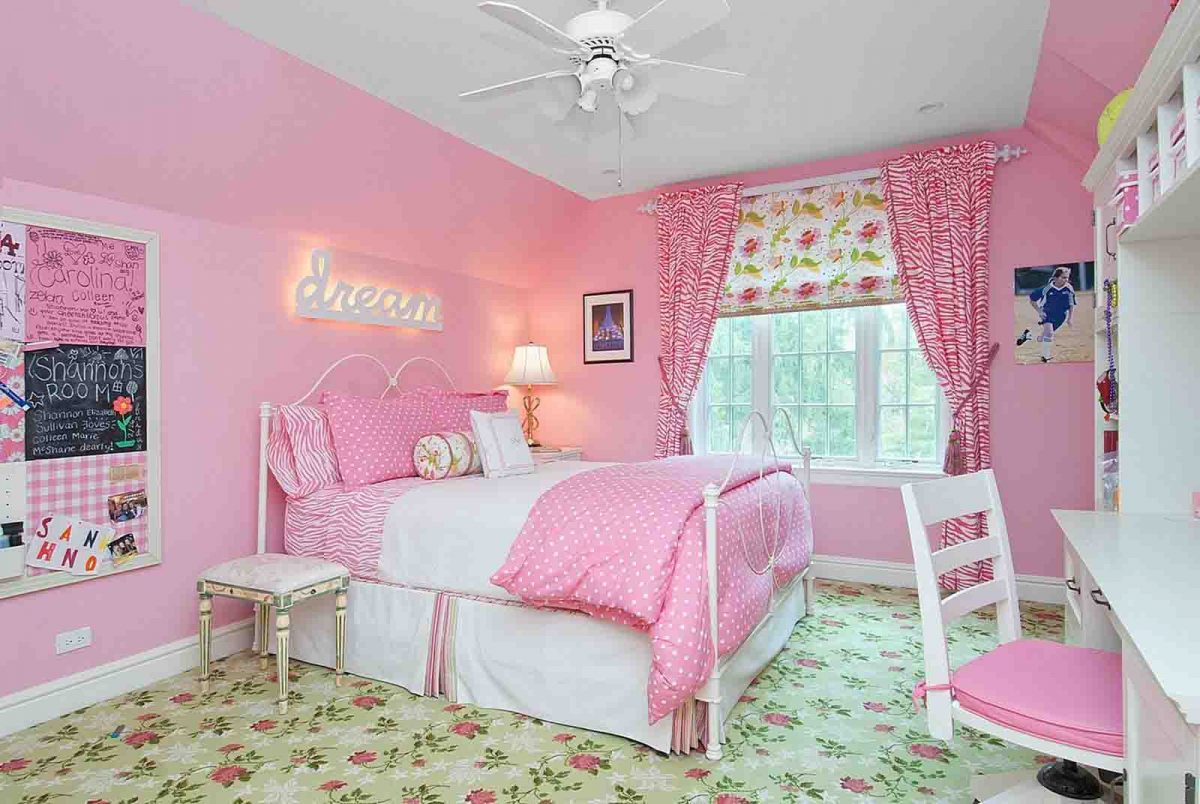 Thiết kế nội thất phòng ngủ phối màu hồng với màu xanh lá cây cho bé