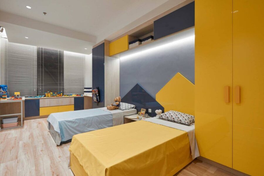 Thiết kế thi công nội thất phòng ngủ giúp phân chia không gian hợp lý cho các bé sử dụng