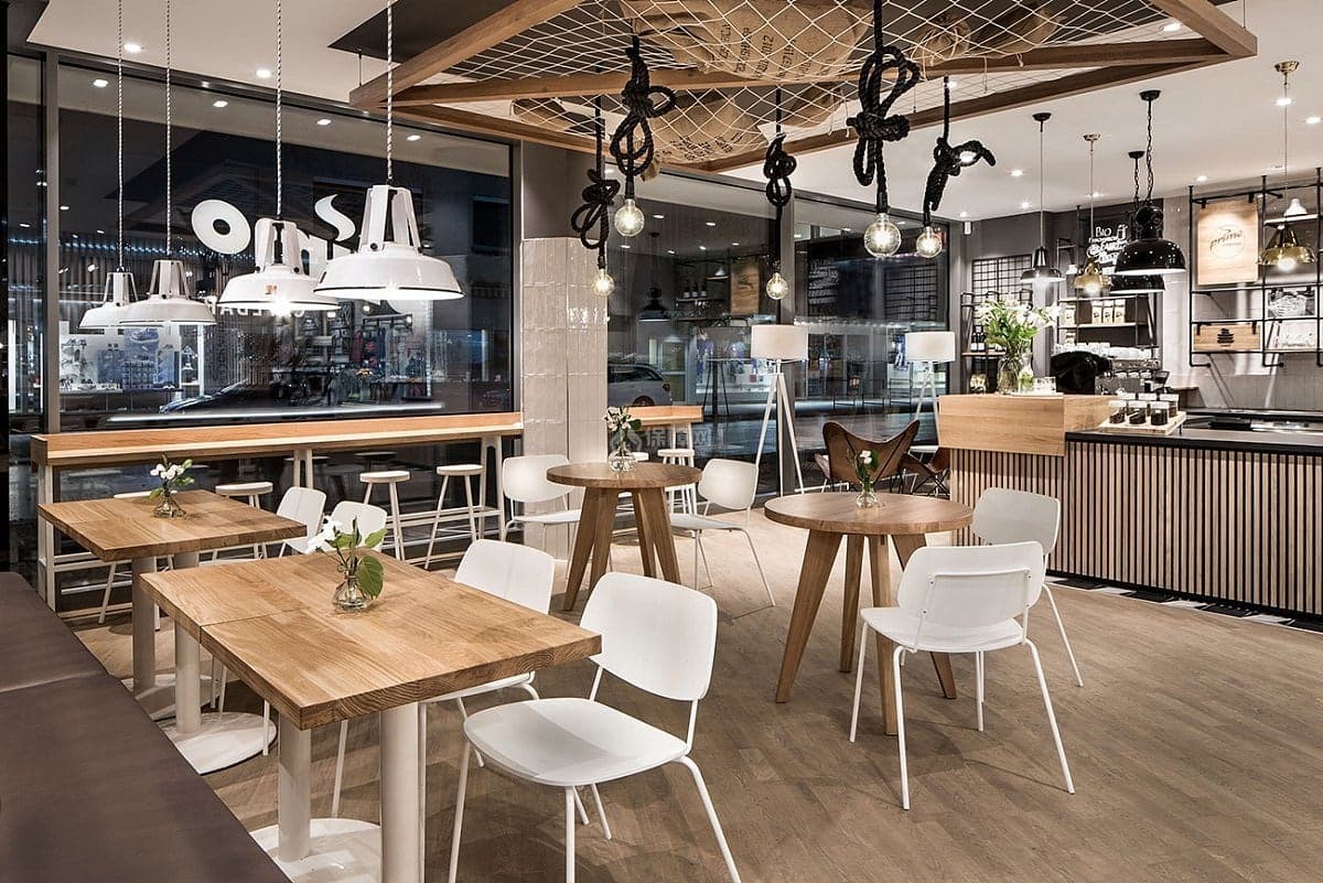 Thiết kế nội thất đơn giảnKhi thiết kế nội thất quán cafe nên ưu tiên những thiết kế đơn giản