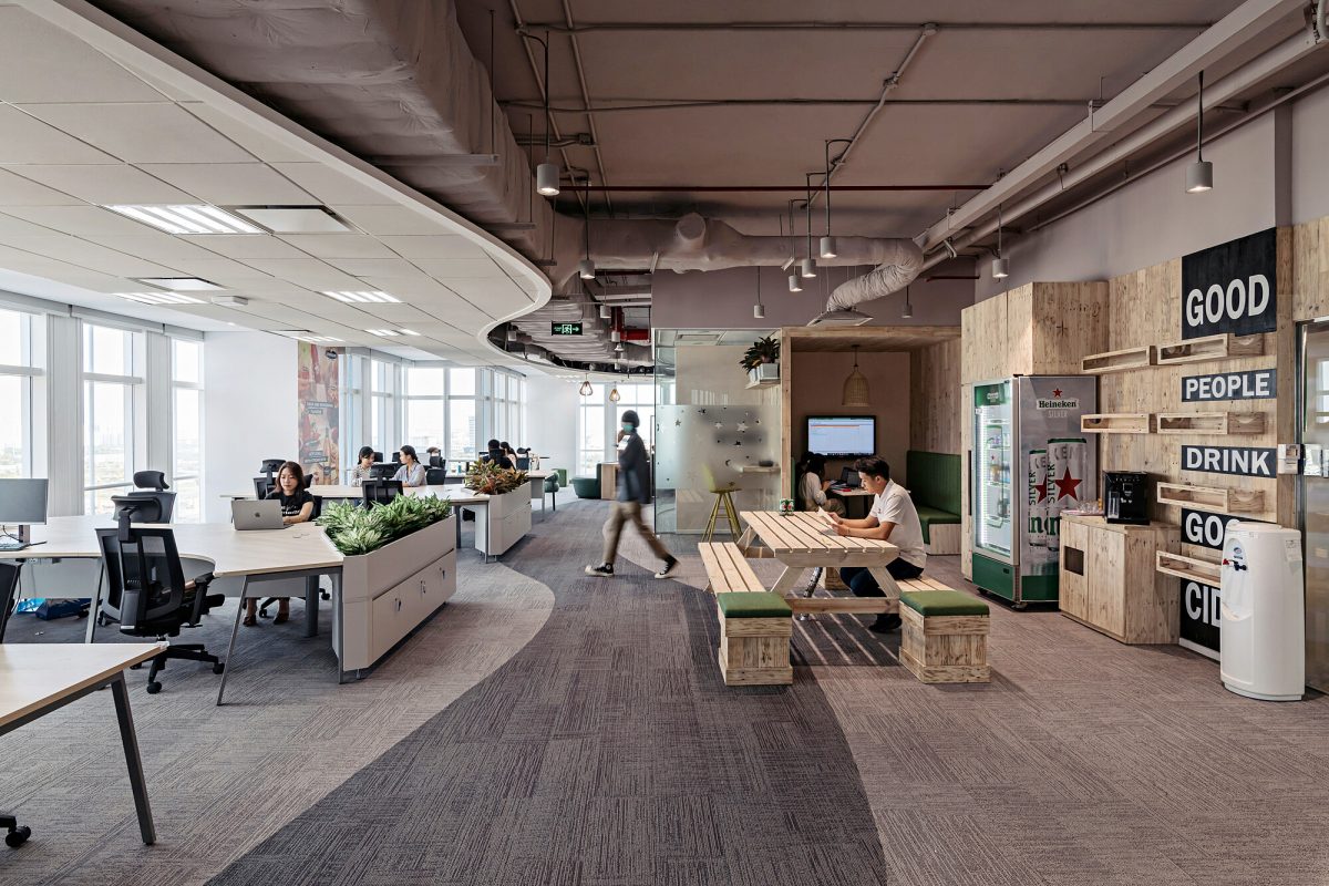 Sử dụng không gian mở trong thiết kế văn phòng diện tích nhỏ trở nên sáng sủa, thoáng đãng hơn