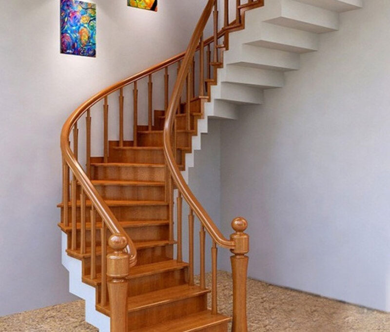 Cầu thang làm bằng gỗ phay