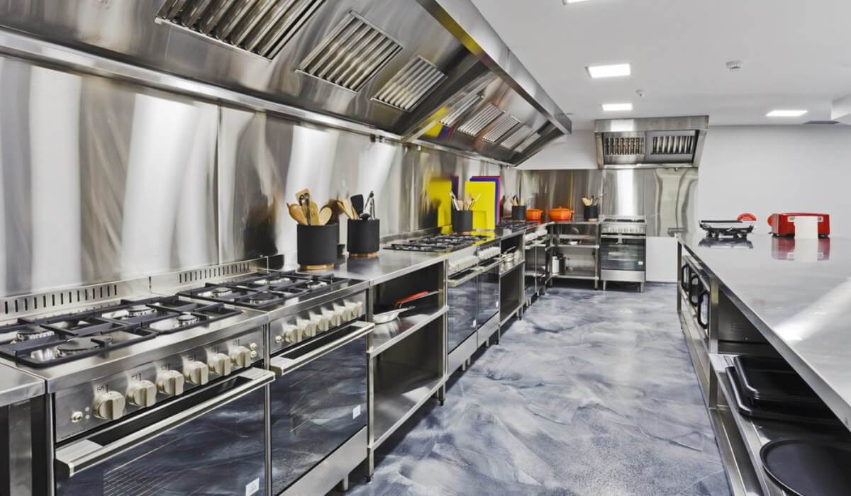 Thiết kế khu vực bếp nhà hàng đạt chuẩn giúp tối ưu không gian