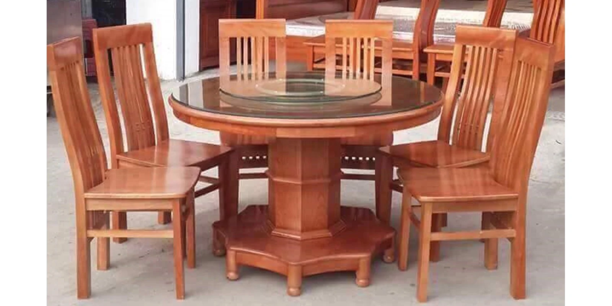 Bộ bàn ăn từ chất liệu gỗ sồi được đông đảo khách hàng lựa chọn