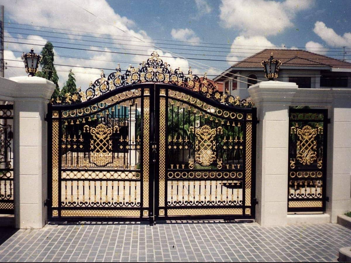 Kích thước cổng phù hợp với căn nhà