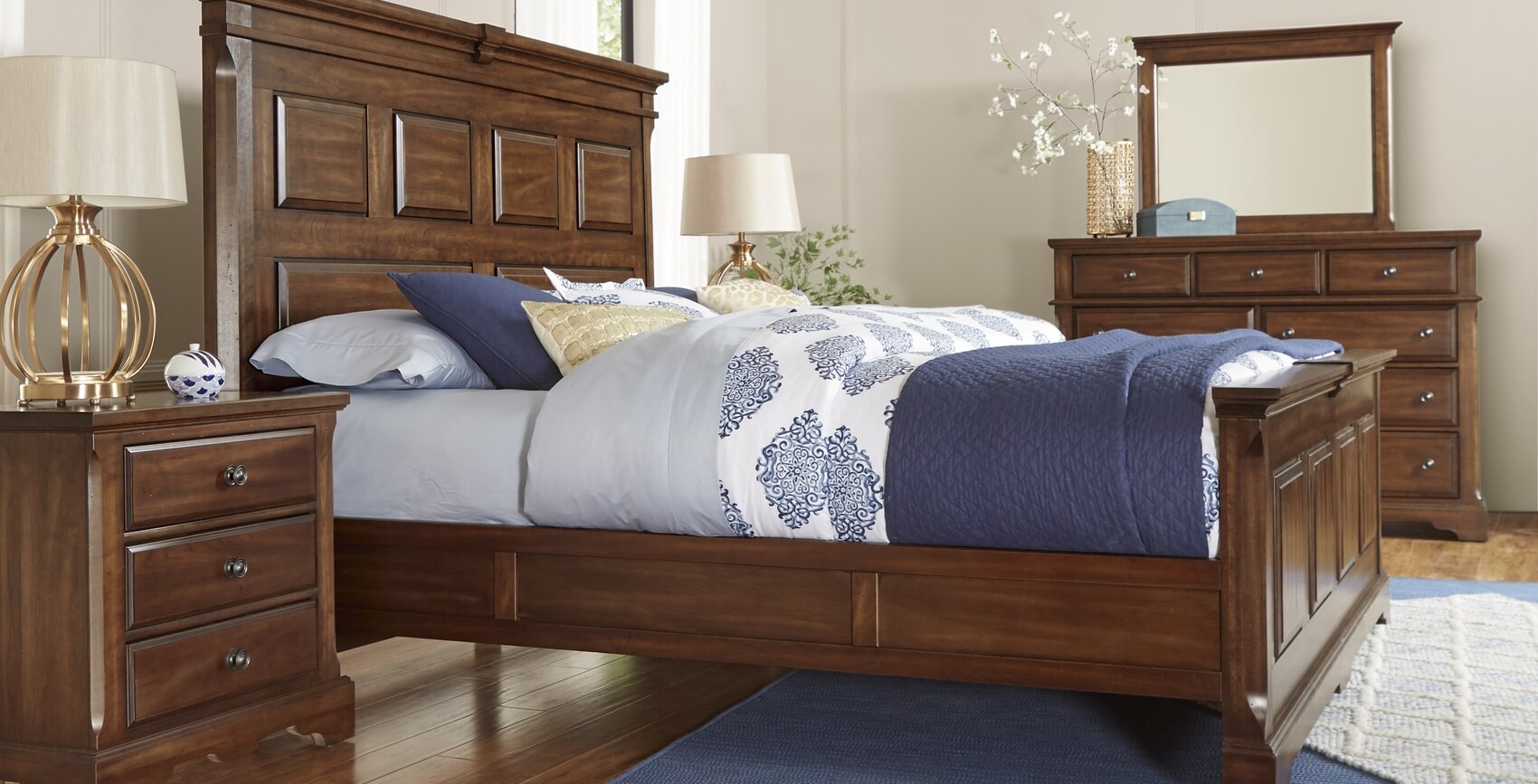 Mẫu giường ngủ đẹp bằng gỗ Xoan Đào nổi bật với màu sắc độc đáo