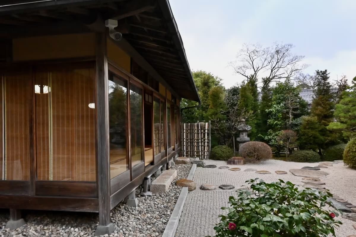 Phong cách nhà vườn Karesansui mang thiên hướng phật giáo 