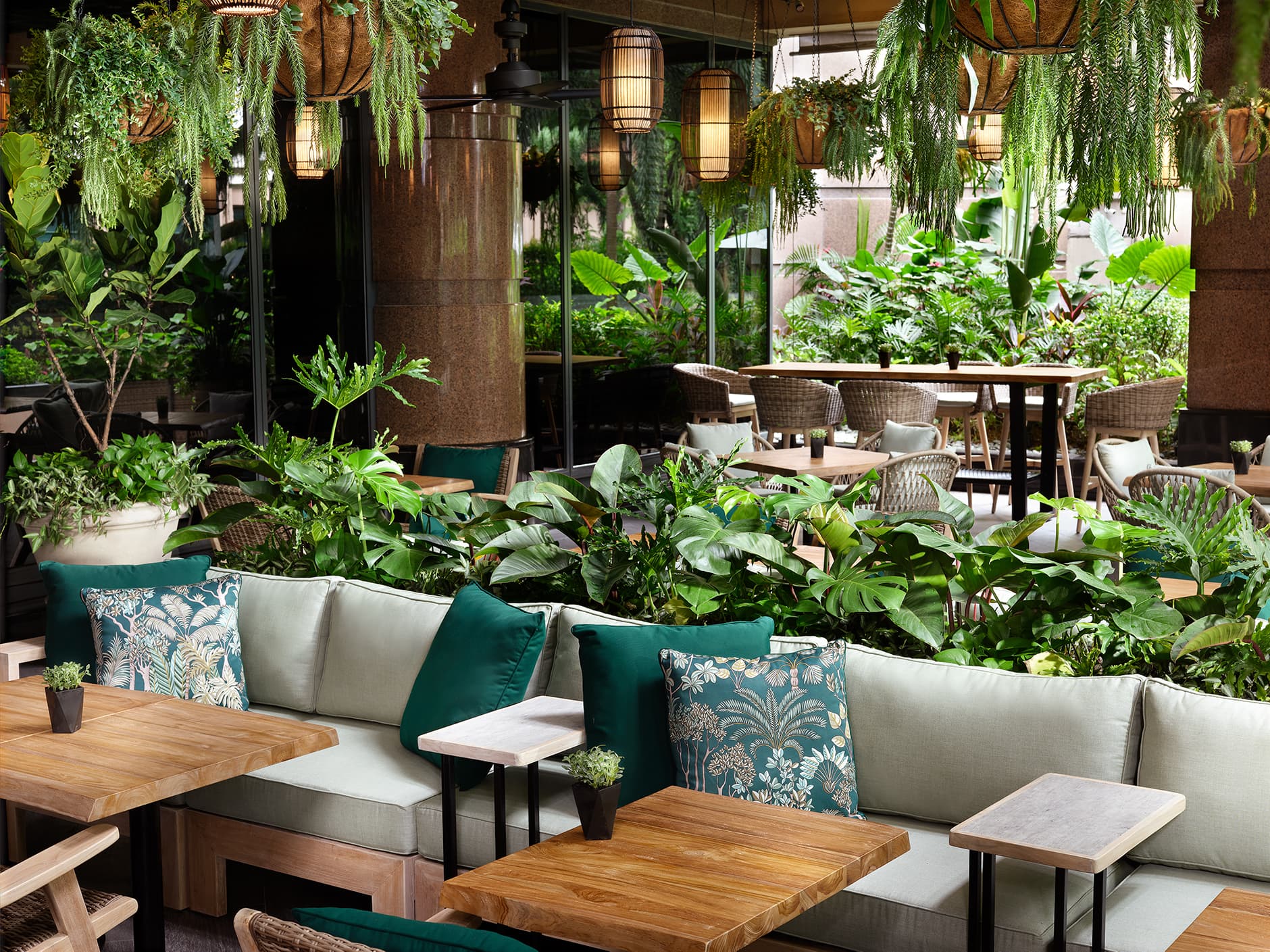 Tham khảo thiết kế nhà hàng sân vườn theo phong cách Á Đông quen thuộc