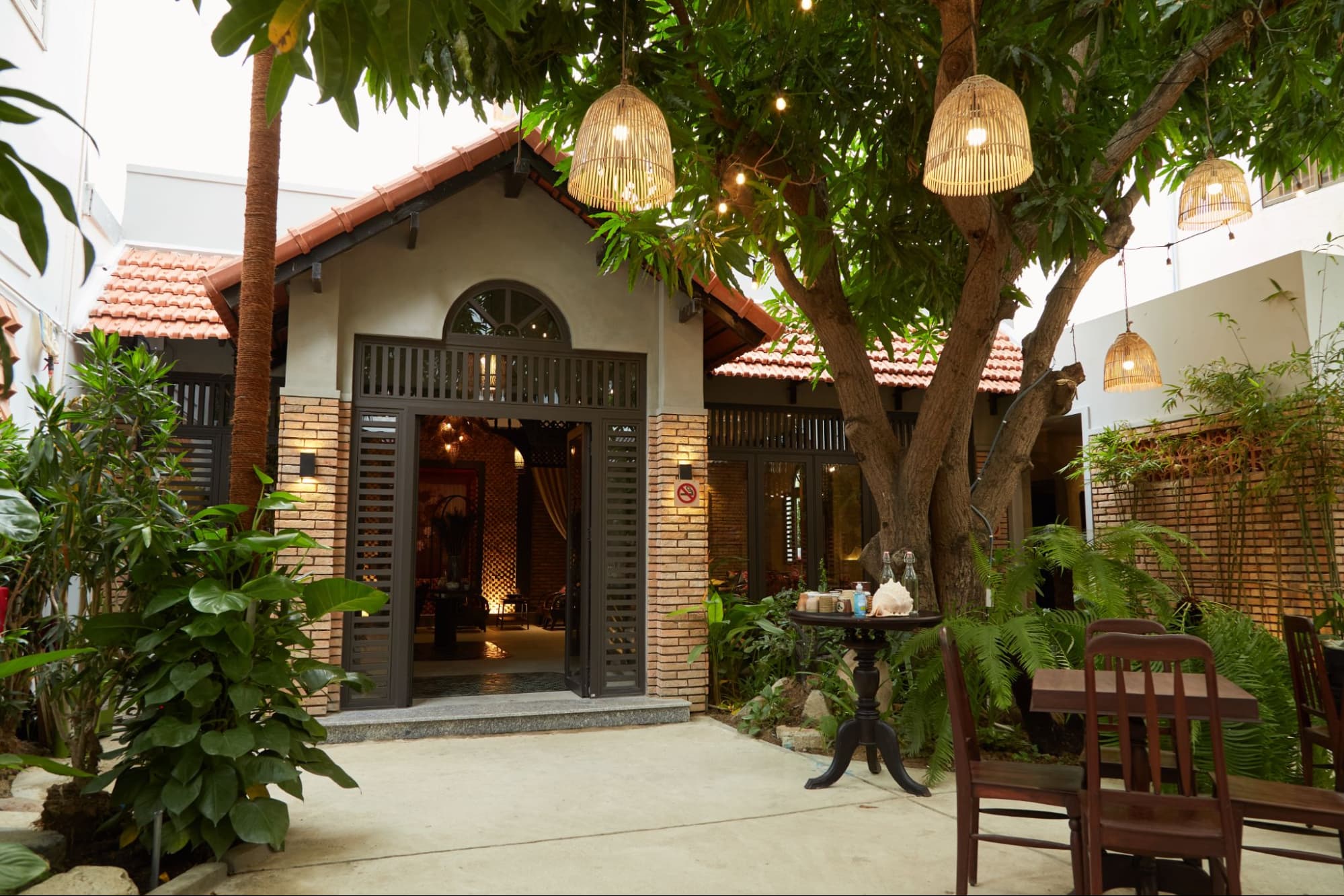 Tham khảo thiết kế nhà hàng sân vườn theo phong cách Việt Nam bình dị