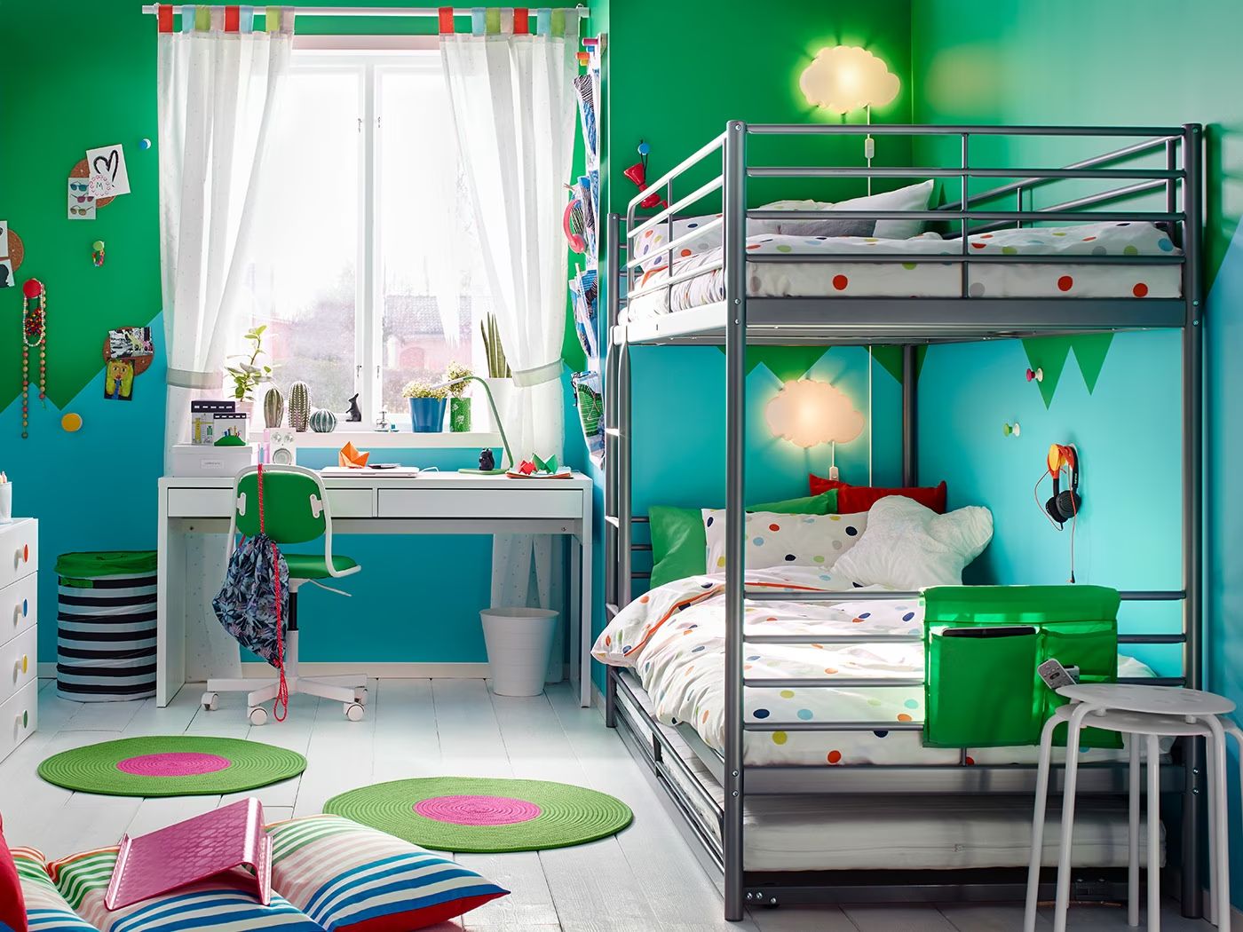 Thiết kế nội thất phòng ngủ nhỏ với tone xanh xinh xắn