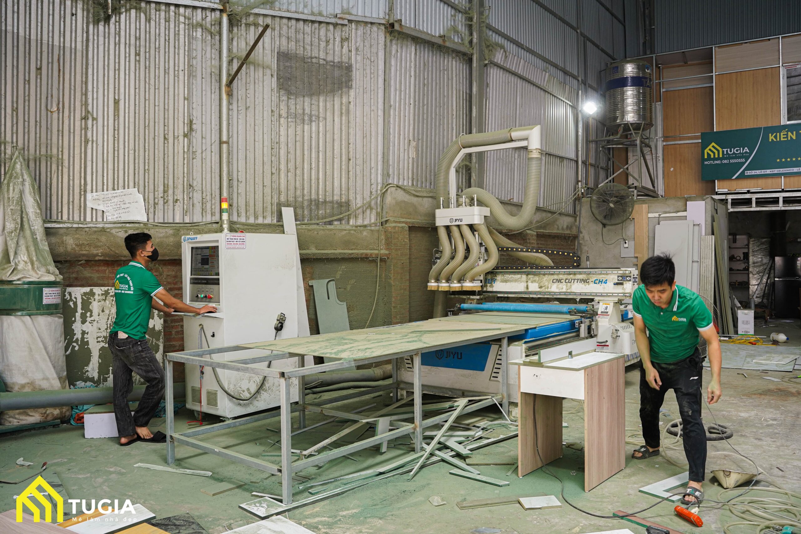 Xưởng sản xuất nội thất Tứ Gia ở Hà Nội chuyên tập trung vào sản xuất đồ nộ thất gia đình, văn phòng, trường học, khách sạn