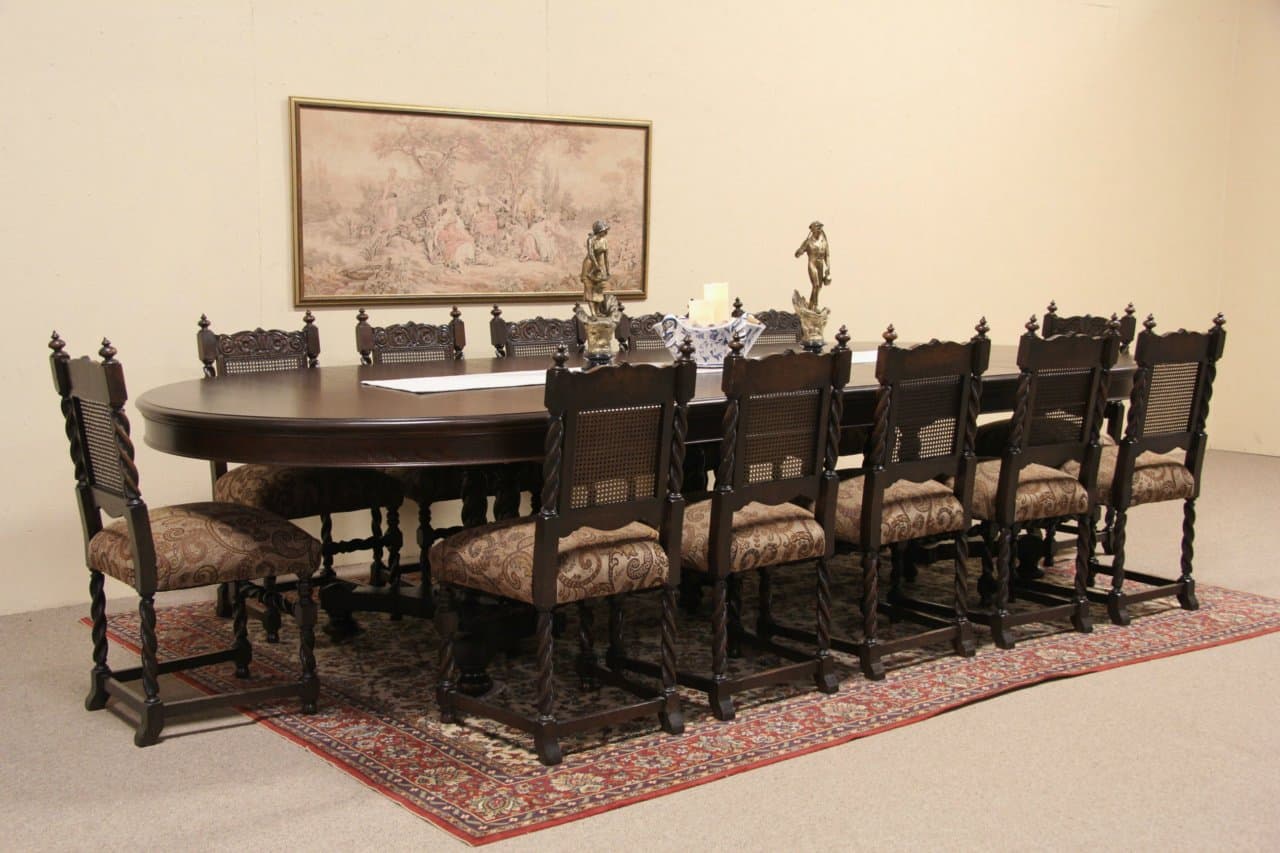 Tham khảo bộ bàn ăn 12 ghế thiết kế theo phong cách tân cổ điển