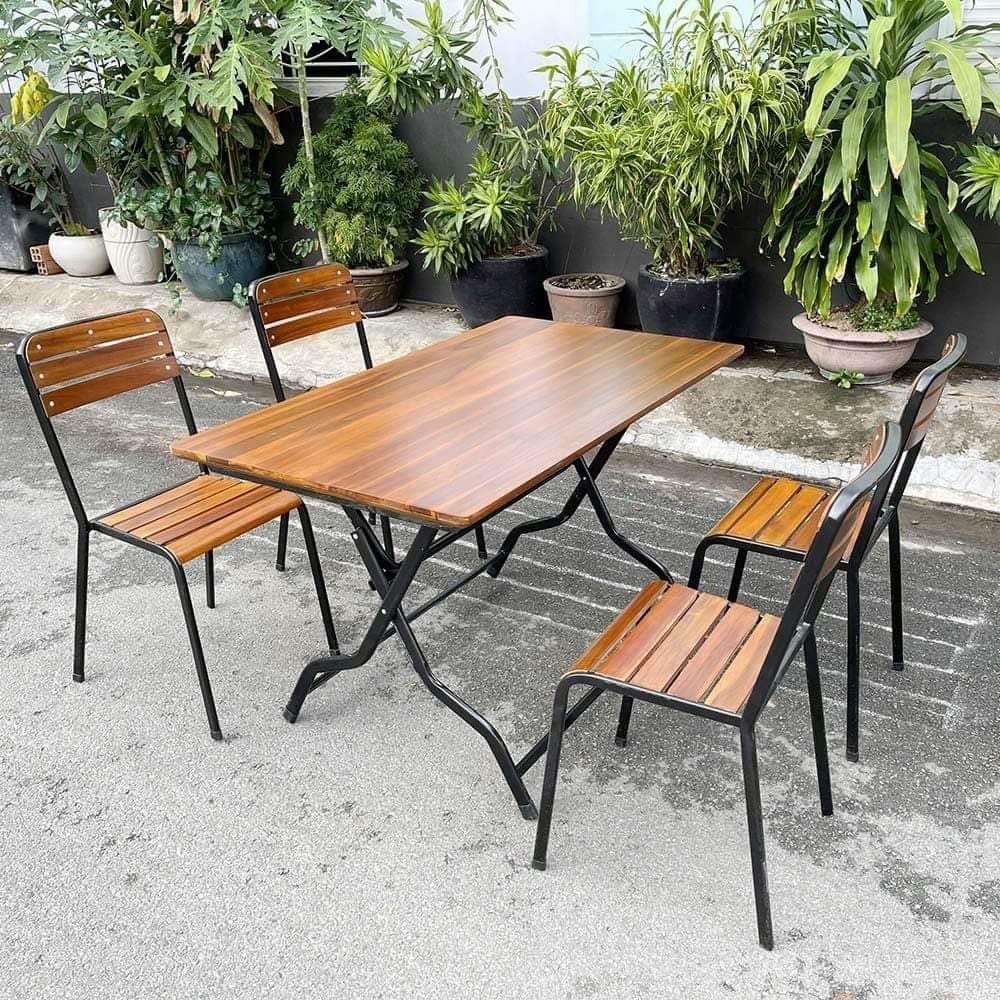 Bộ bàn ghế mặt gỗ chân sắt cho quán cafe ngoài trời