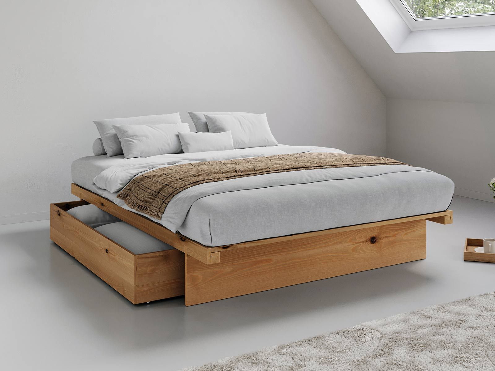 Bố trí giường ngủ có ngăn kéo gọn gàng, tận dụng tối đa không gian dưới gầm giường