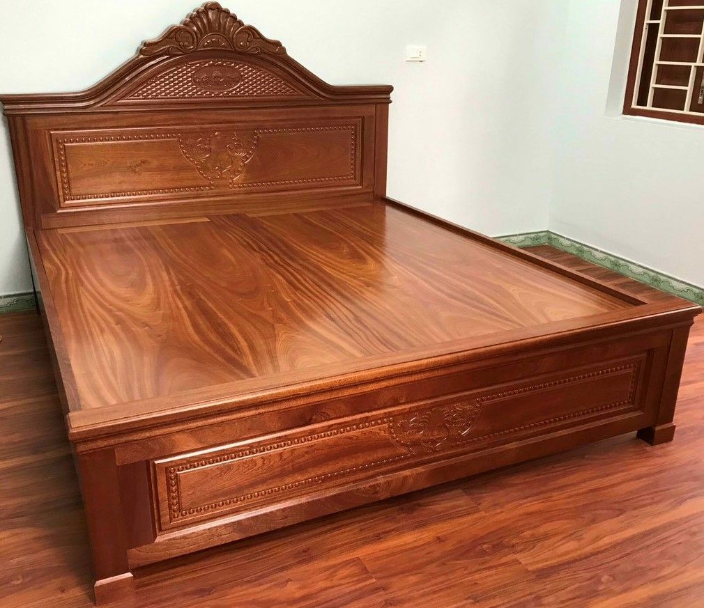 Mẫu giường phản đẹp gỗ tự nhiên theo phong cách tân cổ điển