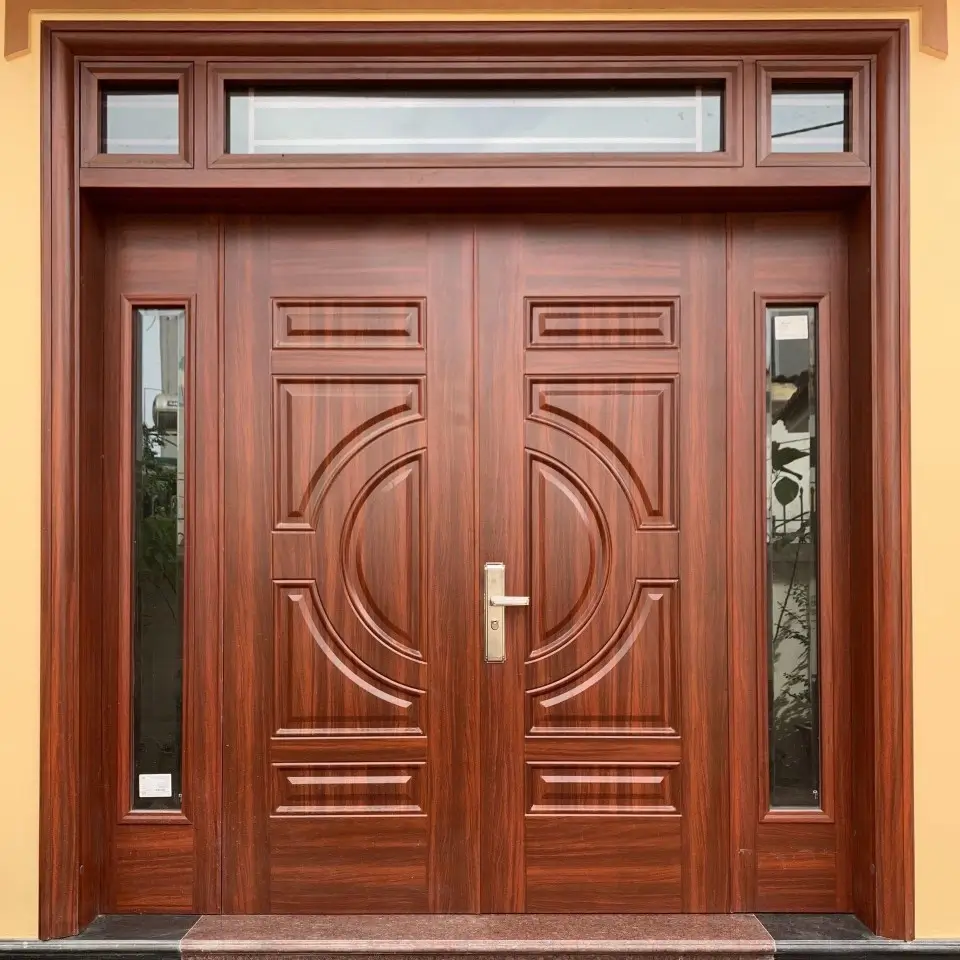 Màu sắc mẫu cửa gỗ 4 cánh mặt tiền đẹp vừa hài hòa với tổng thể căn nhà, vừa phải hợp phong thủy