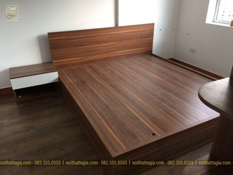 Bộ giường ngủ bằng gỗ công nghiệp cao cấp với kích thước 1m8 x 2m có tích hợp ngăn chứa đồ tiện lợi