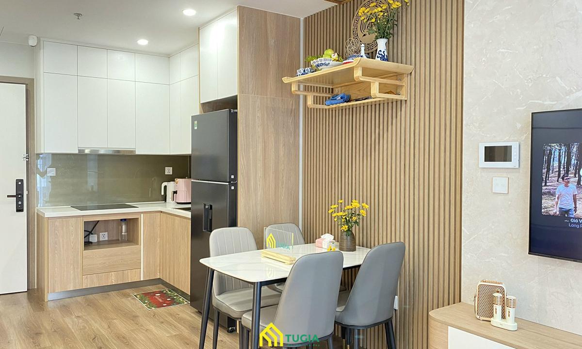 Không gian bếp nhỏ gọn nhưng được bố trí hợp lý tăng thêm tính tiện ích