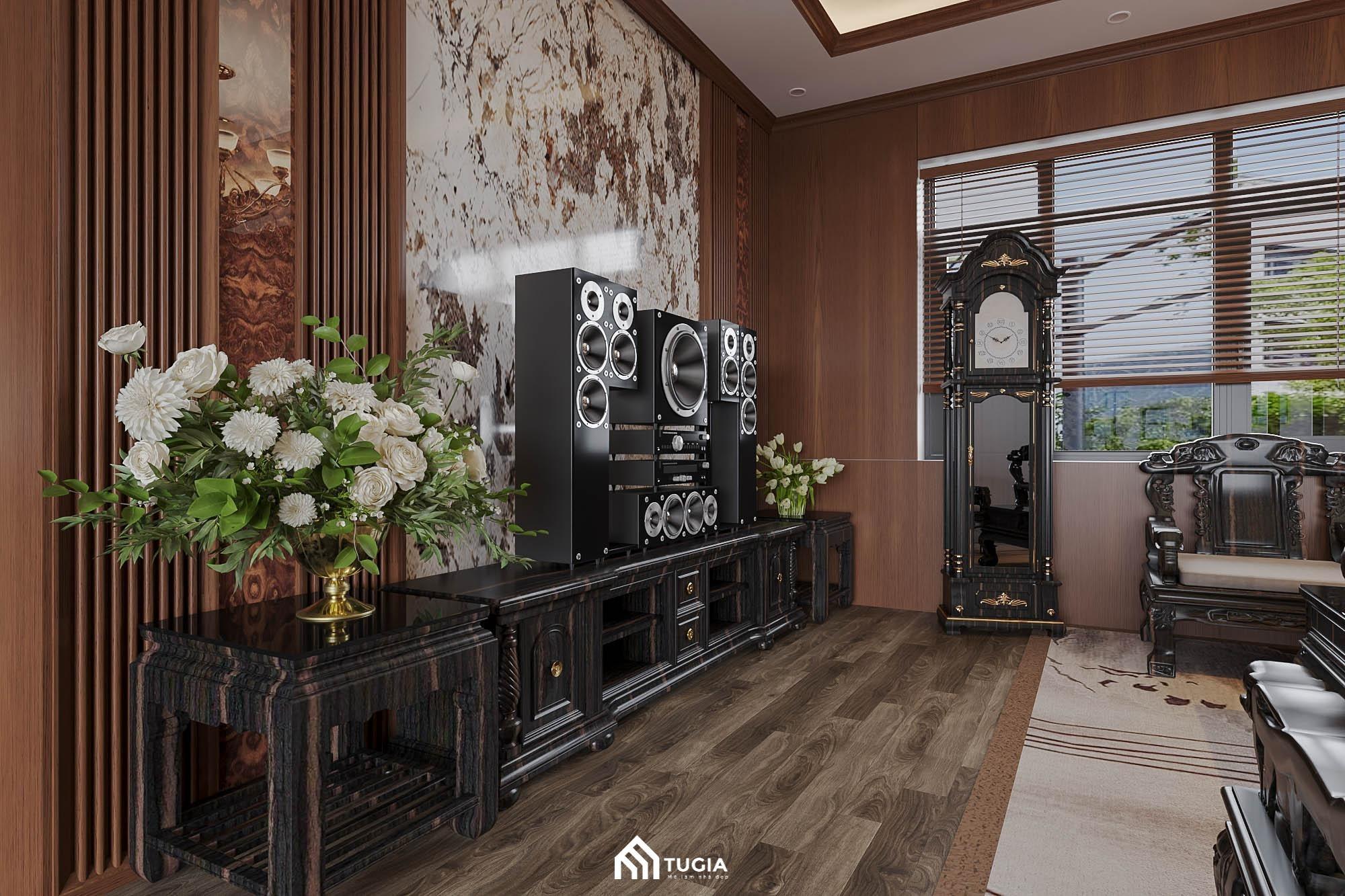Bộ kệ tủ tivi được bố trí dàn loa lớn phục vụ nhu cầu giải trí của gia chủ