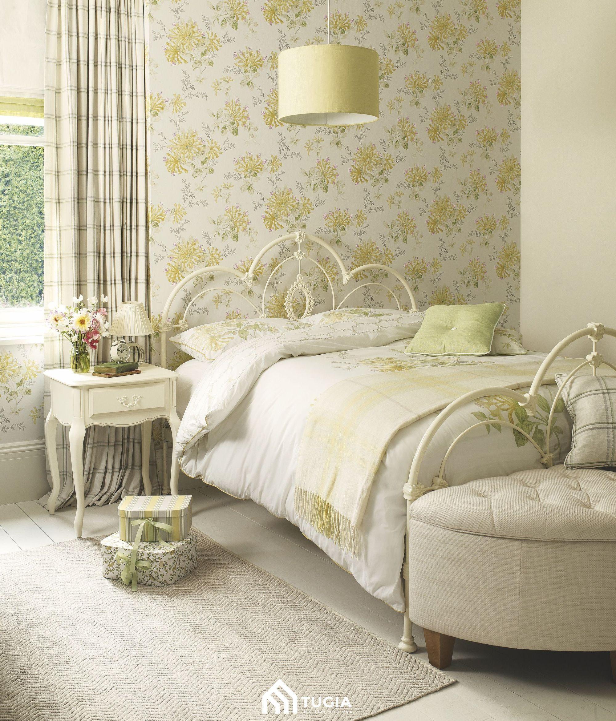 Ưu tiên sử dụng những tone màu tươi sáng, nhẹ nhàng tạo sự gần gũi cho căn phòng ngủ Vintage
