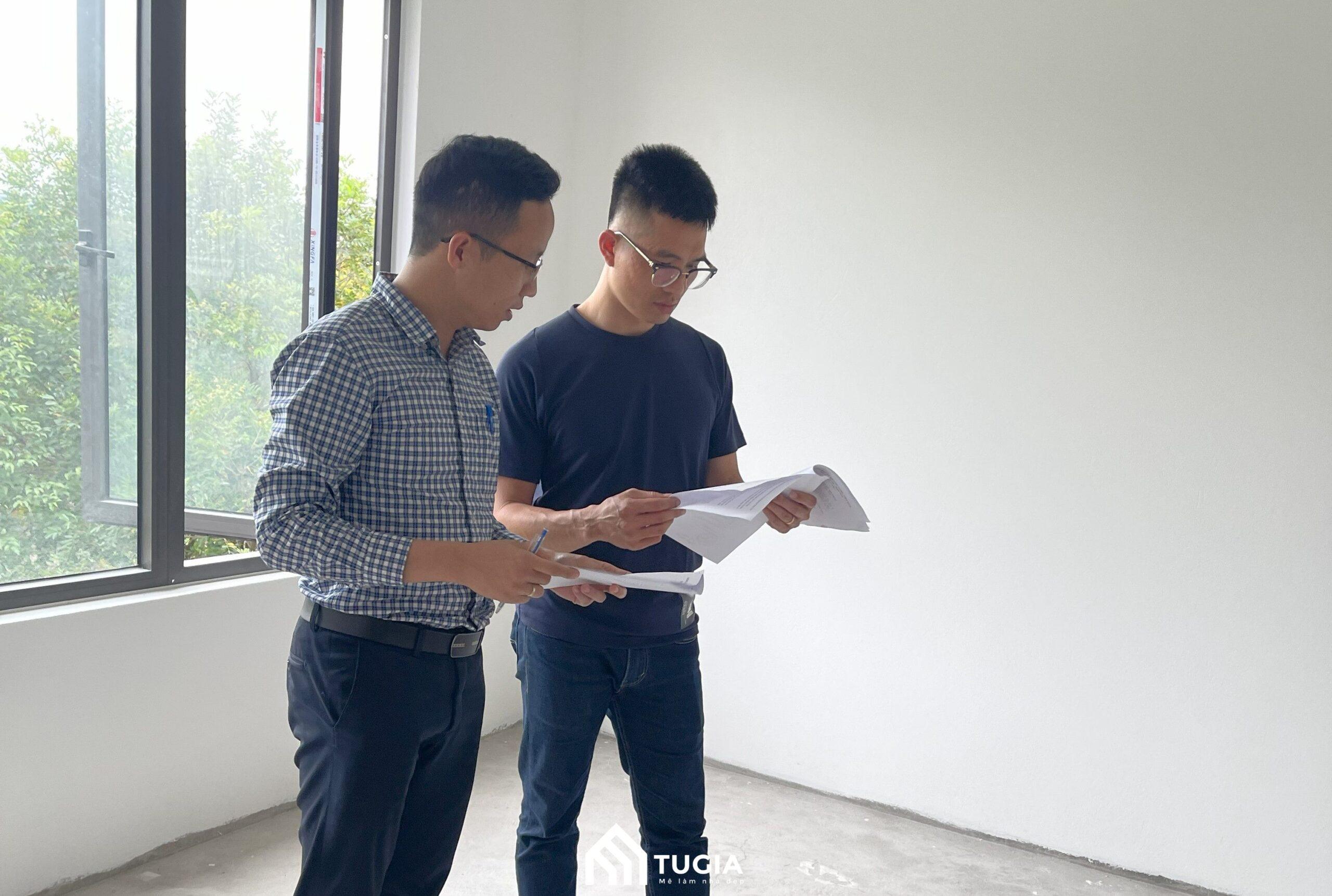 KTS tại Nội thất Tứ Gia tiến hành khảo sát và lên hồ sơ hiện trạng công trình