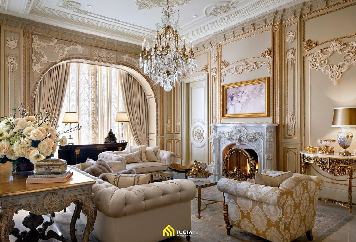 Sử dụng sofa bọc vải và đèn chùm cao cấp đặc trưng của phong cách cổ điển