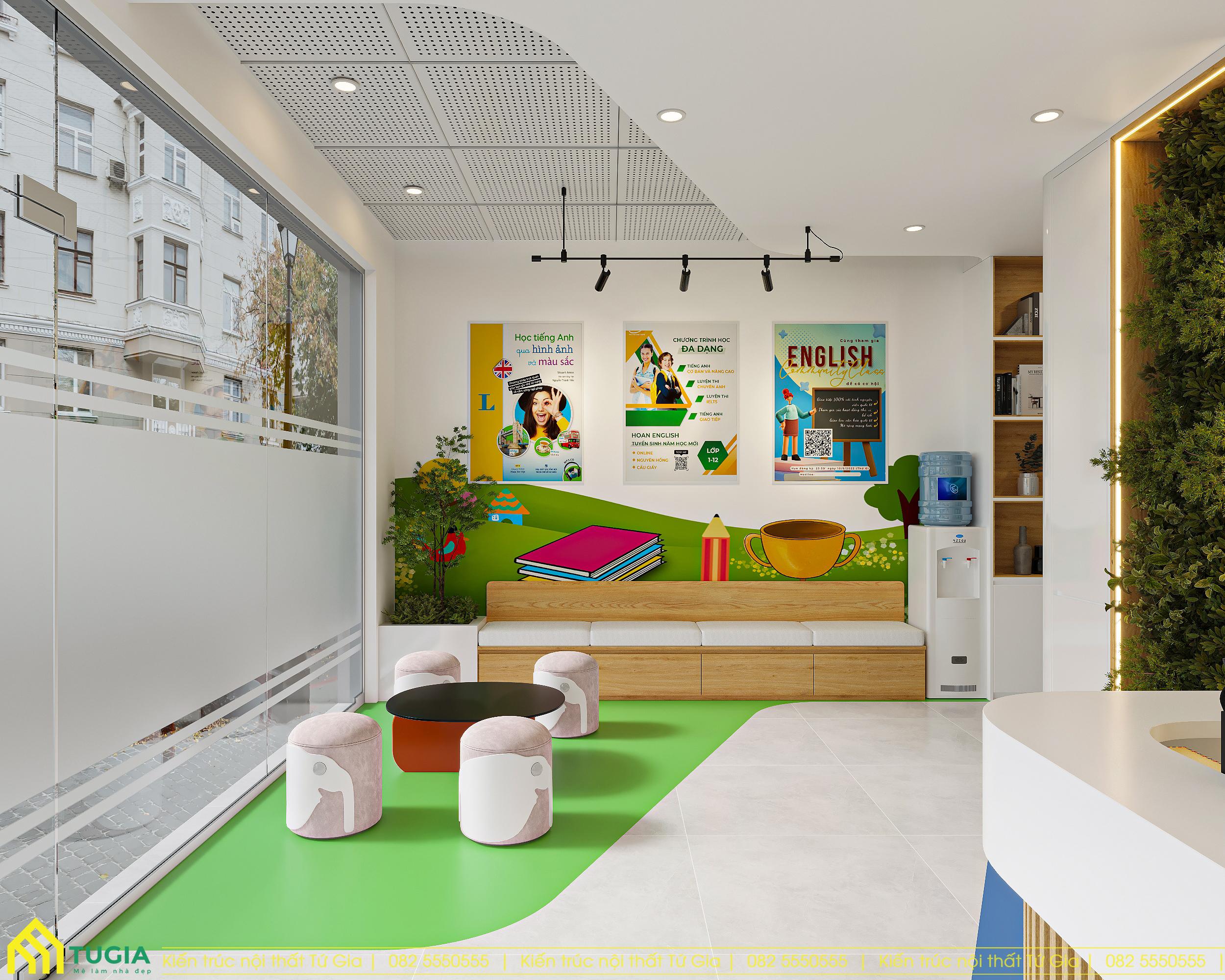 Các poster quảng cáo về chương trình học tiếng anh vừa giúp tô điểm cho các khoảng tường trống lại vừa giúp marketing hiệu quả