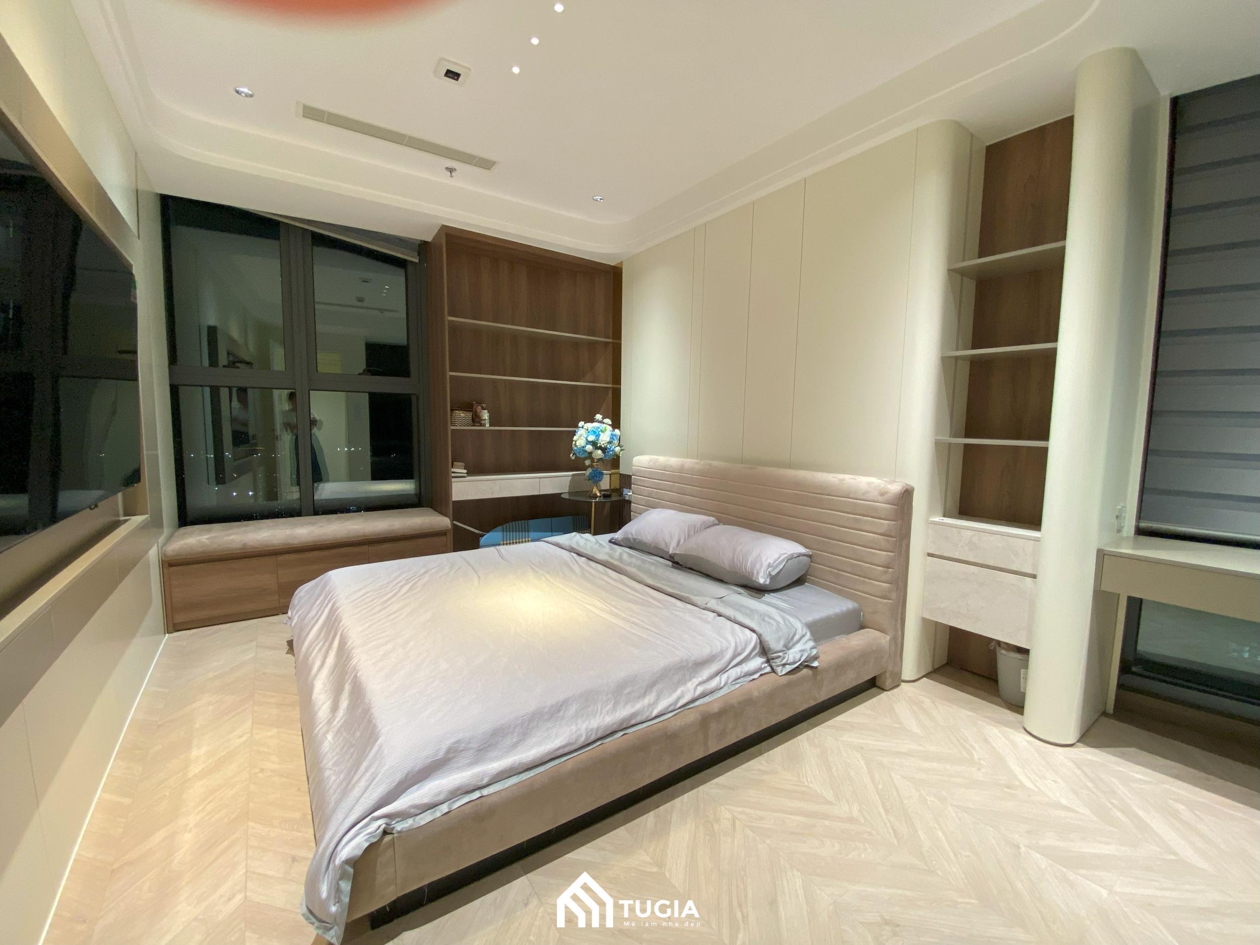 Phòng ngủ ấm cùng với tông màu trung tính cùng nội thất gỗ công nghiệp mang đến cảm giác ấm cúng