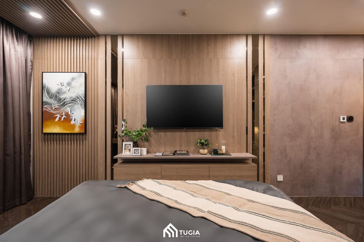 Thi công nội thất phòng ngủ với kệ tivi sang trọng