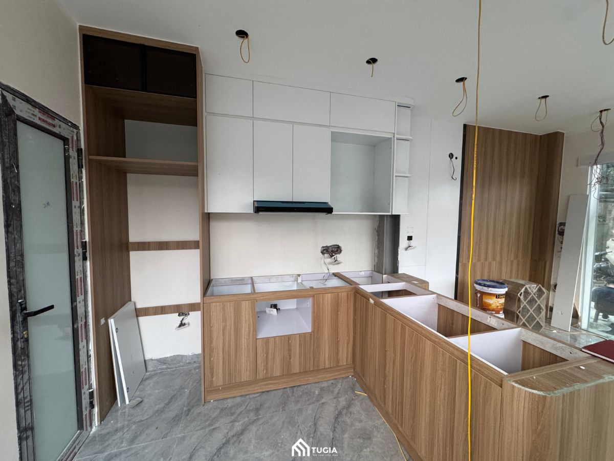 Lắp ráp hoàn thiện khung tủ bếp góc chữ L