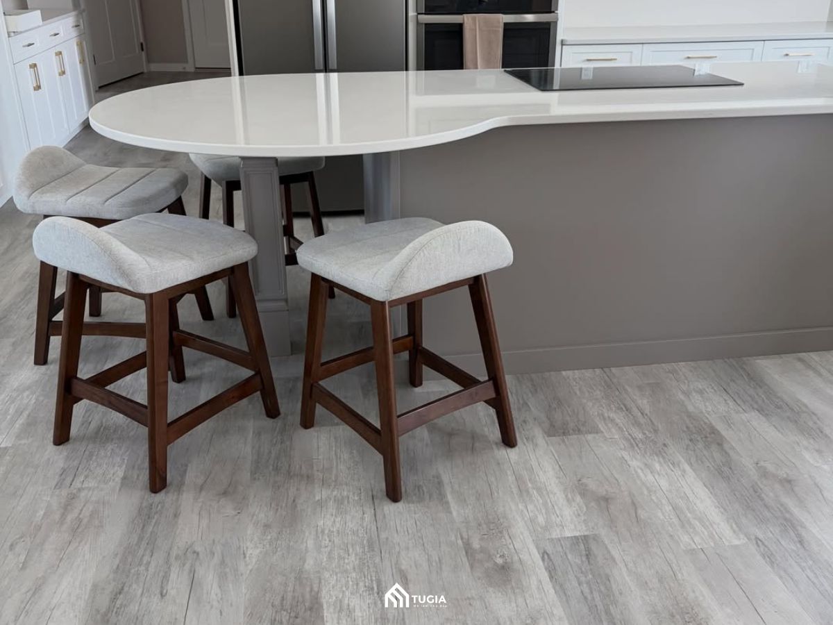 Đảo bếp kết hợp bàn ăn