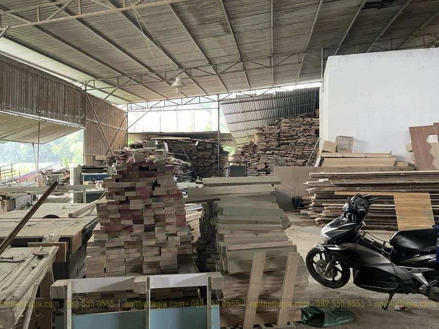 Xưởng sản xuất nội thất gỗ tự nhiên nội thất Tứ Gia