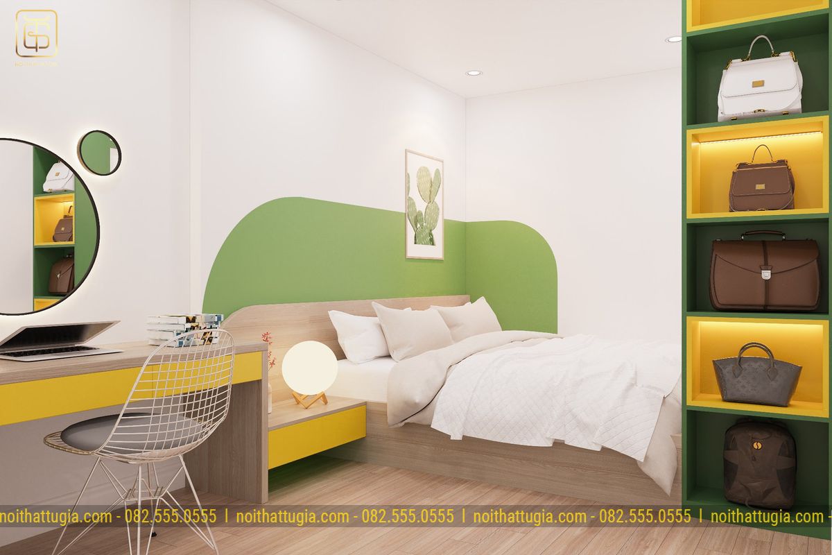 Phòng ngủ ấm áp, nhẹ nhàng với tường màu trắng sáng và các đồ nội thất màu xanh, vàng