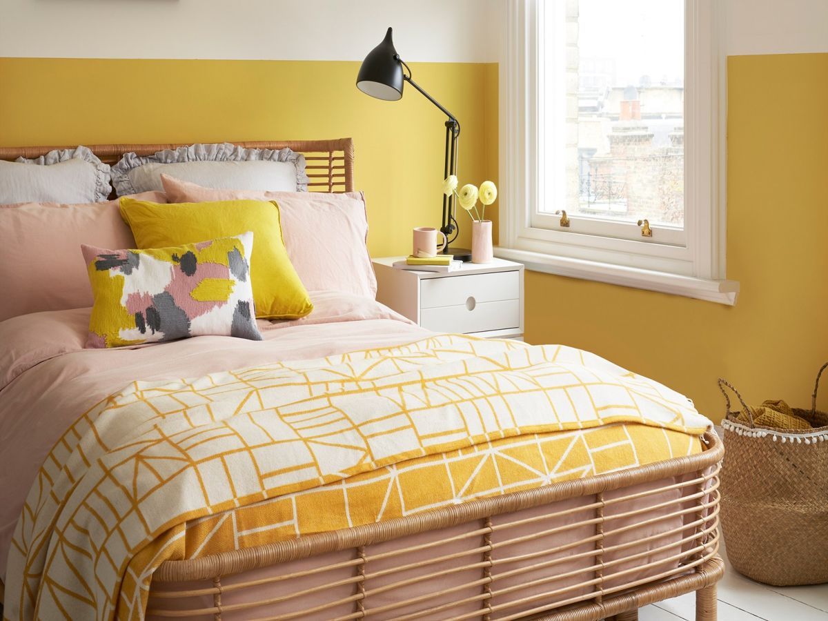 Phòng ngủ đẹp cho phái nữ tông màu vàng thoải mái cho cô nàng cá tính