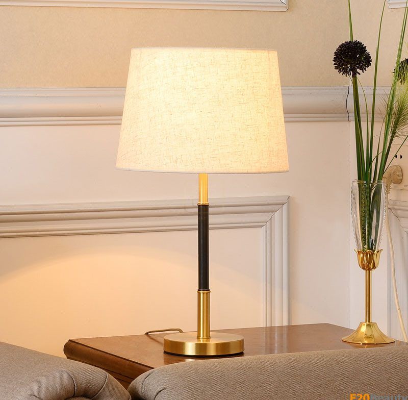 Mẫu đèn để bàn phòng ngủ phù hợp với mọi phong cách