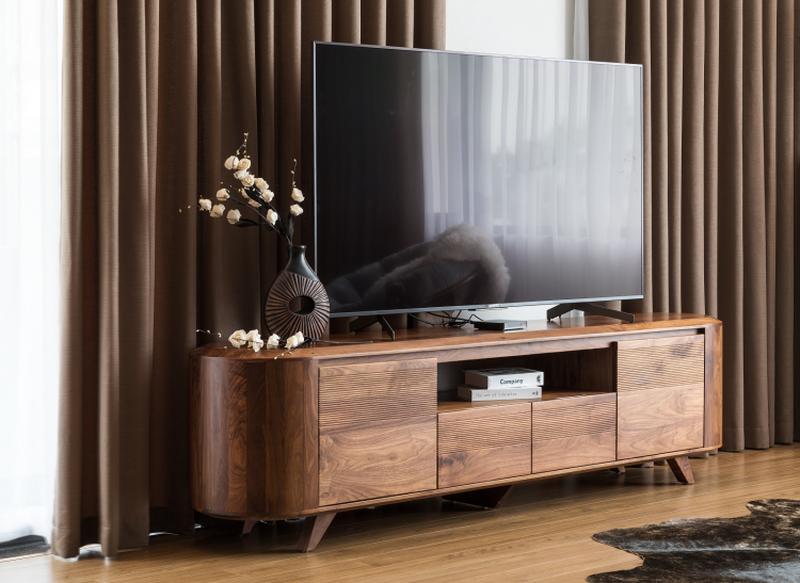 Kệ tivi chất liệu gỗ tự nhiên được thiết kế theo phong cách hiện đại tinh tế