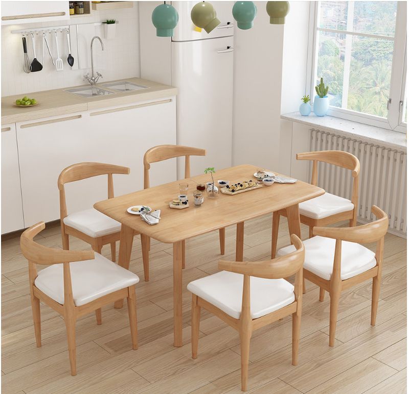 Mẫu bàn ăn hiện đại chất liệu gỗ tự nhiên lót nệm 6 ghế