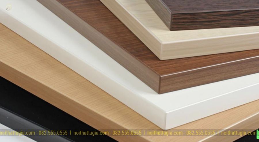Nội thất gỗ công nghiệp được hiểu là các sản phẩm nội thất như giường, tủ, kệ, các vật dụng trang trí... được ứng dụng chất liệu gỗ công nghiệp
